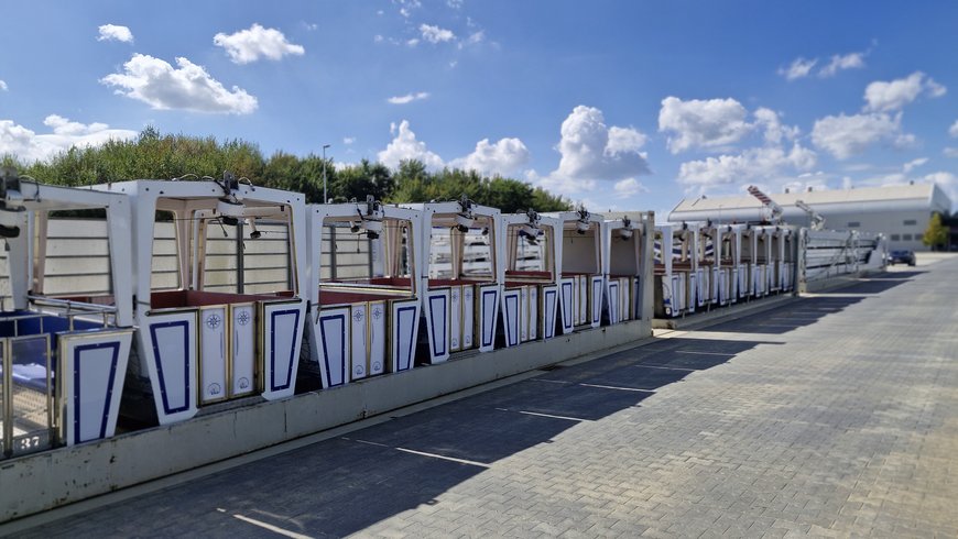 Die Gondeln vom Riesenrad für den Kramermarkt 2025 sind da. Foto: Stadt Oldenburg