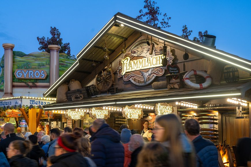Flammlachs und Gyros auf dem Kramermarkt 2024. Foto: Sascha  Stüber
