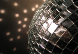 Discokugel. Foto: Tobias Battenberg/Pixelio