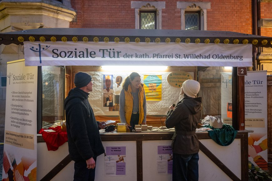Die Hütte für gemeinnützige Organisationen auf dem Lamberti-Markt am 18. Dezember 2025. Foto: Sascha Stüber