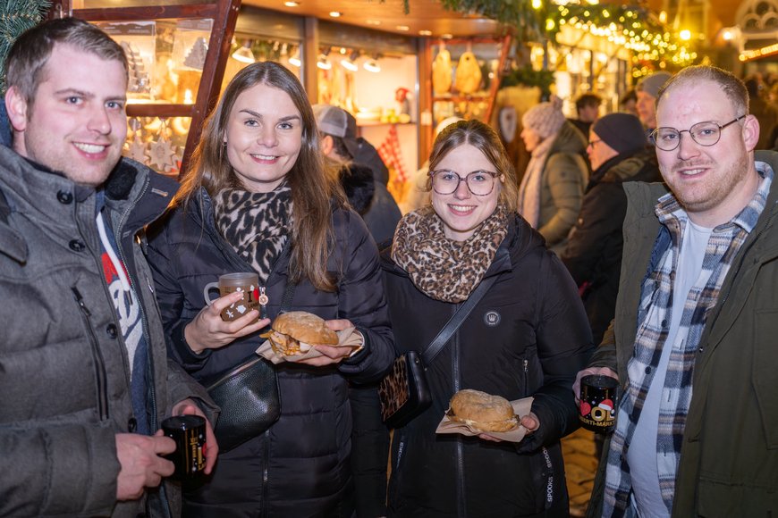 Sascha Stüber Eine Besuchergruppe auf dem Lamberti-Markt 2025. Foto: Sascha Stüber