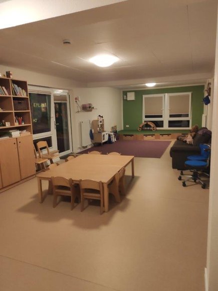 Gruppentisch im Gruppenraum der Forscher. Foto: Stadt Oldenburg