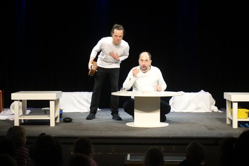 Das Theaterstück „Tisch und Fisch“ begeisterte bei insgesamt sechs Aufführungen circa 350 Oldenburger Kinder. Foto: Stadt Oldenburg Foto: Stadt Oldenburg