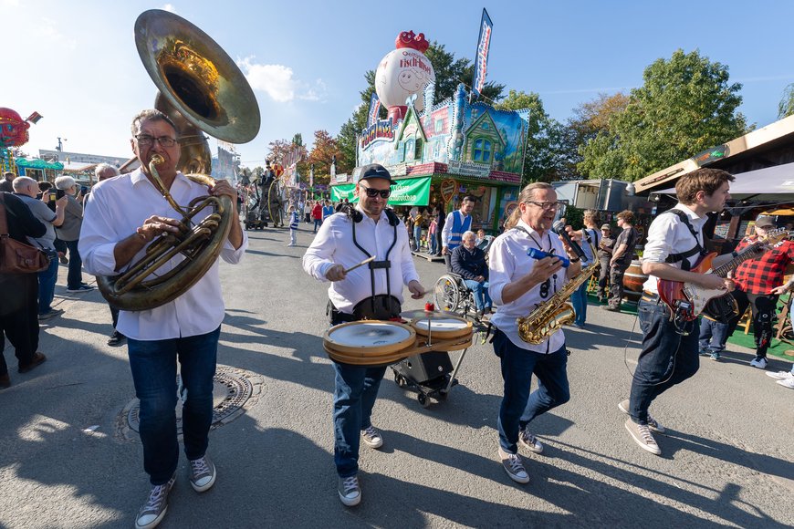 Musik bei der Kramermarkt-Parade 2026. Foto: Sascha Stüber
