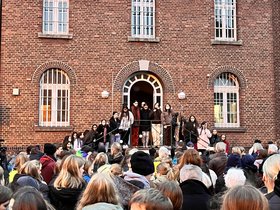 Liedvortrag vom Chor aus Mateh Asher. Foto: IGS Helene-Lange-Schule