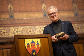 Oldenburger Bulle 2020: Preisträger Professor Wolfgang Nebel vom OFFIS. Foto: Mohssen Assanimoghaddam