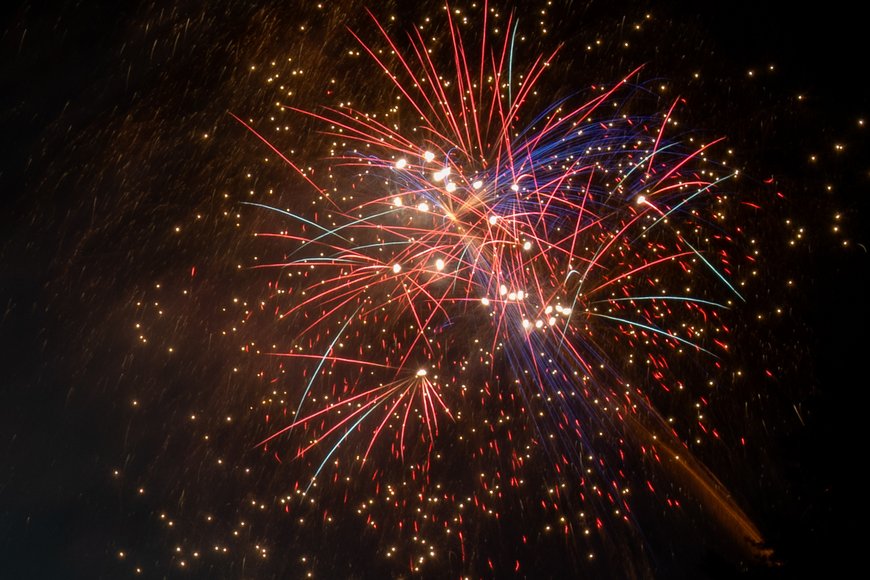 Das Feuerwerk am Eröffnungsabend auf dem Kramermarkt 2025. Foto: Sascha Stüber