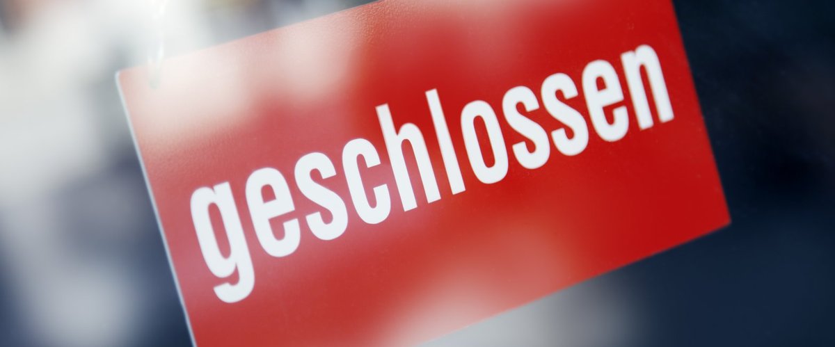 Schild mit der Aufschrift geschlossen. Foto: Friedberg/AdobeStock