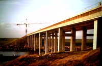 Bau der Autobahnbrücke über die Hunte. Foto: Rolf Scharfenberg