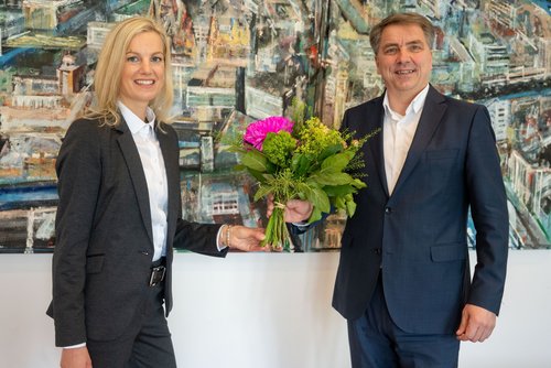 Finanzdezernentin Dr. Julia Figura und Oberbürgermeister Jürgen Krogmann. Foto: Sascha Stüber