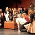 Vorschau: Jugendliche bei der Theater-Aufführung. Foto: Hergen Griesbach/CeWe Color