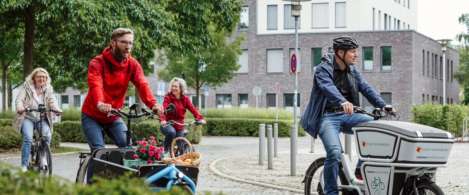 Fahradfahrende mit und ohne Lastenrad. Foto: Mittwollen und Gradetchliev