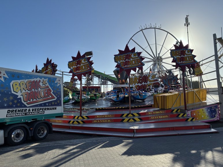 Der „Break Dancer No. 2“ beim Aufbau am 25. September 2026. Foto: Stadt Oldenburg