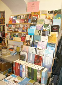 Regal mit Büchern. Foto: Christiane Jankowski 