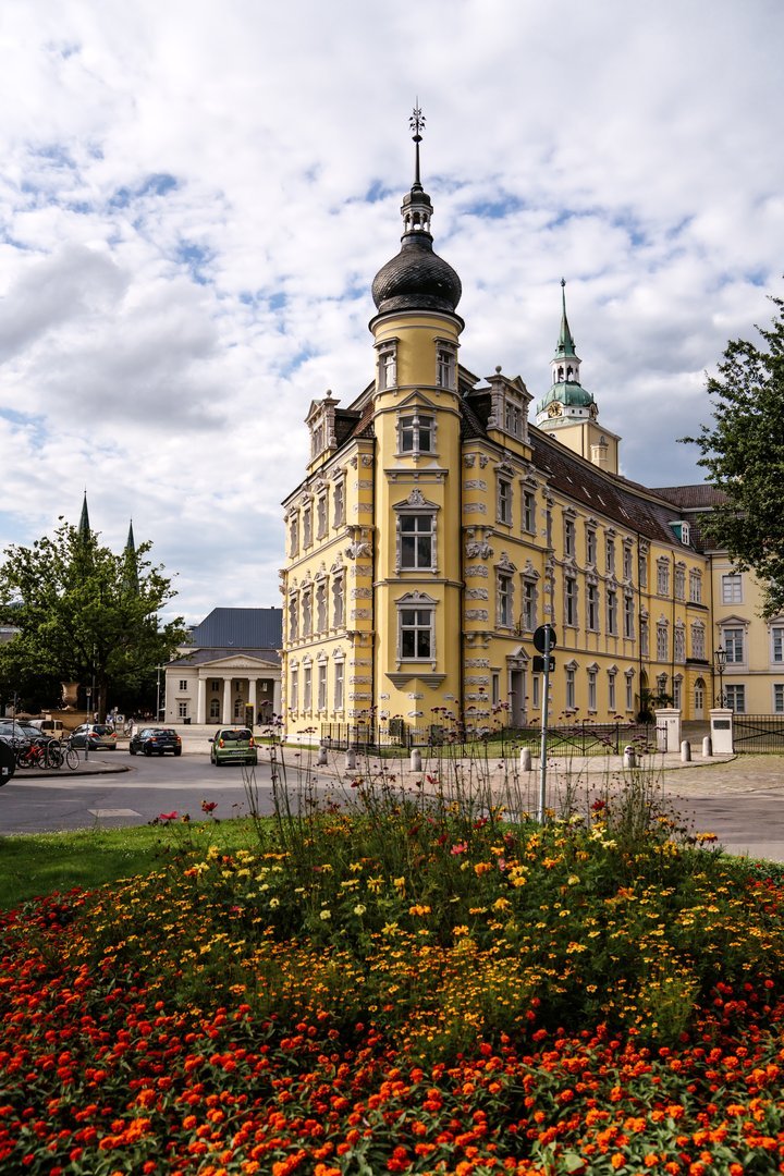 Schloss > Stadt Oldenburg