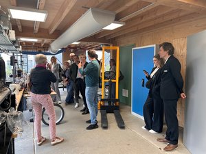 Besichtigung des Energiehub050 der Suiker Unie und Austausch mit Jelte Steen, Leiter der Forschungsgruppe des Energiehub050. Foto: Stadt Oldenburg