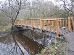 Diese Fußgängerbrücke in der Haarenniederung bekommt einen neuen Holzbohlenbelag. Foto: Stadt Oldenburg Diese Fußgängerbrücke in der Haarenniederung bekommt einen neuen Holzbohlenbelag. Foto: Stadt Oldenburg