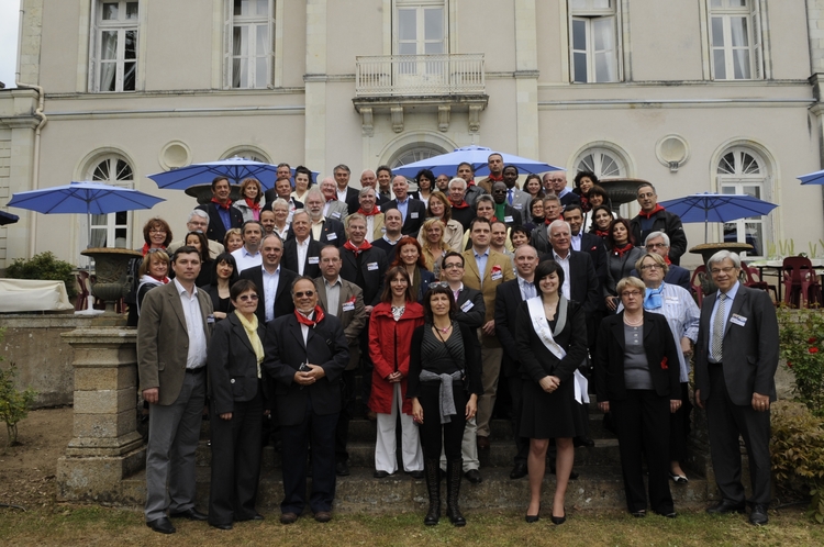 Empfang der Delegationen im Garten von Cholets Bürgermeister Gilles Bourdouleix. Foto: Etienne Lizambard