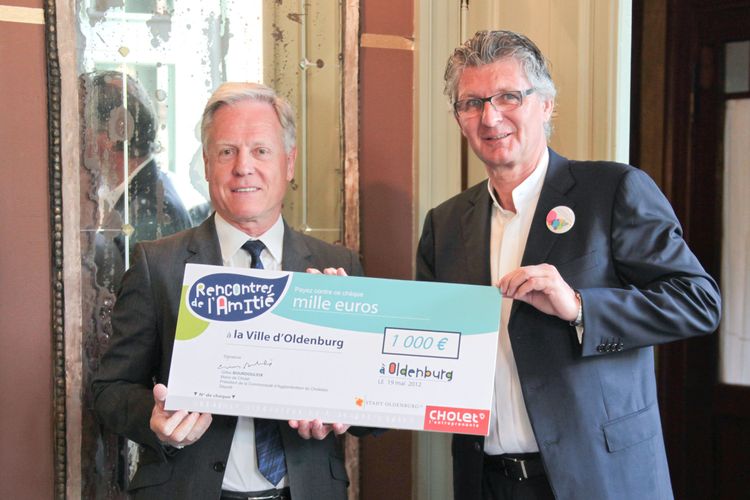 Spendenübergabe. Foto: Thomas Brendgens-Mönkemeyer