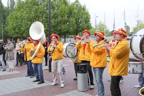 Musiker spielten vor Beginn der Veranstaltung. Foto: Hergen Griesbach/CeWe Color