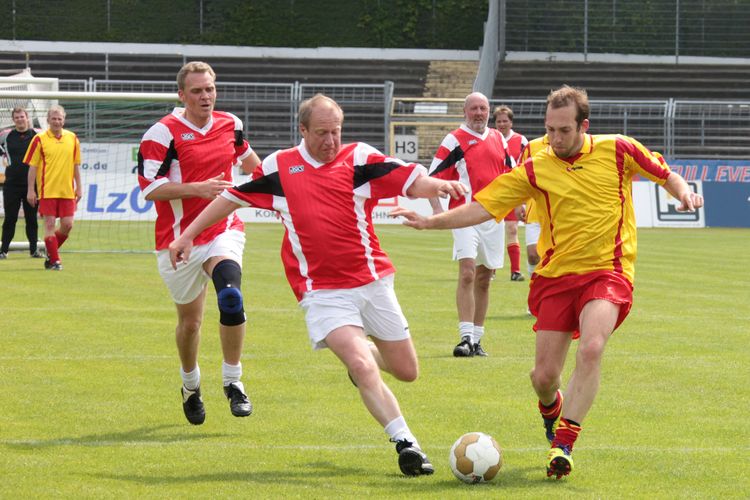 Voller Einsatz beim internationalen Fußball-Turnier. Foto: Hergen Griesbach/CeWe Color