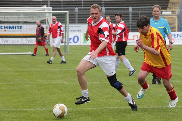 Voller Einsatz beim internationalen Fußball-Turnier. Foto: Hergen Griesbach/CeWe Color