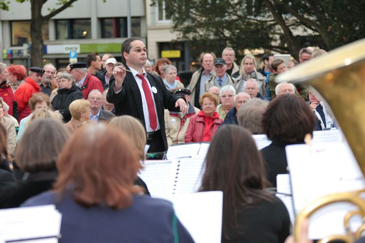 Musikmarathon: Konzert auf dem Schlossplatz. Foto: Hergen Griesbach/CeWe Color