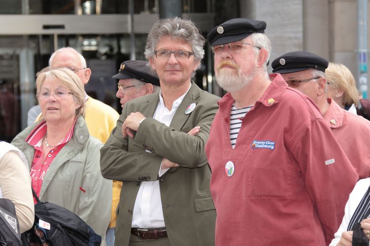 Auftritt der Shanty-Chöre Oldenburg und Sassnitz. Foto: Hergen Griesbach/CeWe Color