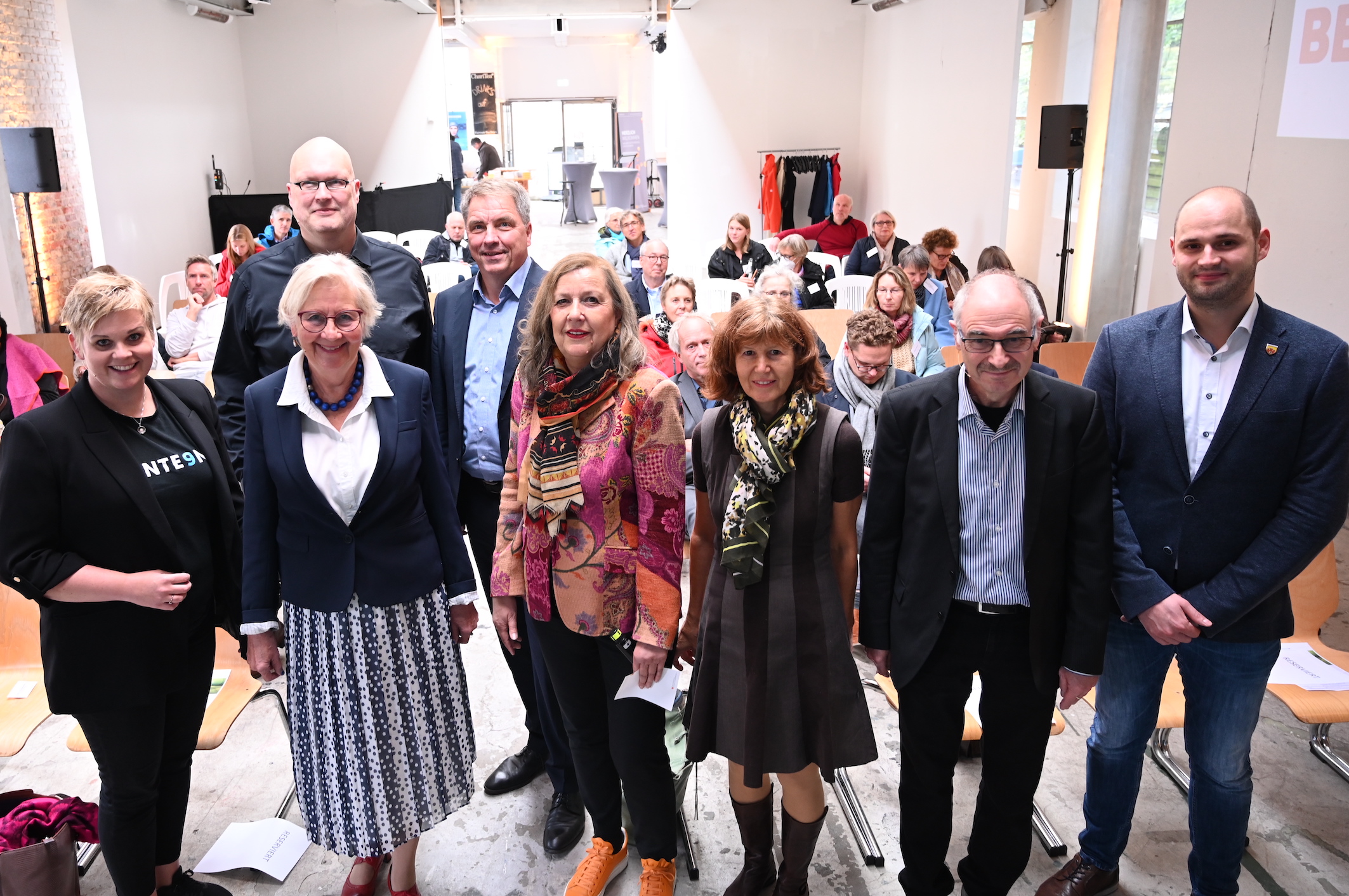 Beteiligte am Wirtschaftstag. Foto: Jörg Hemmen