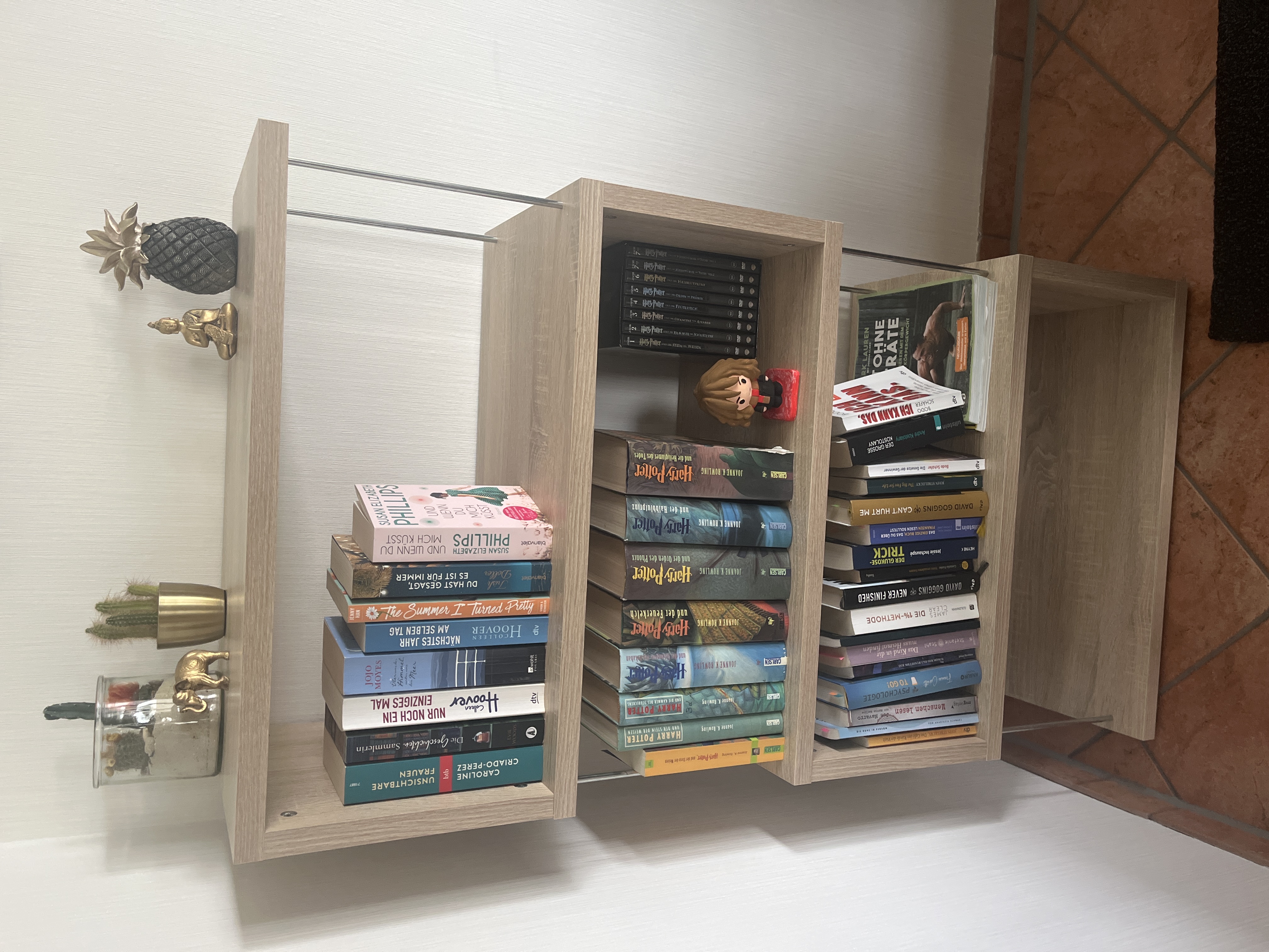 Schönes Regal für Bücher, Deko, usw