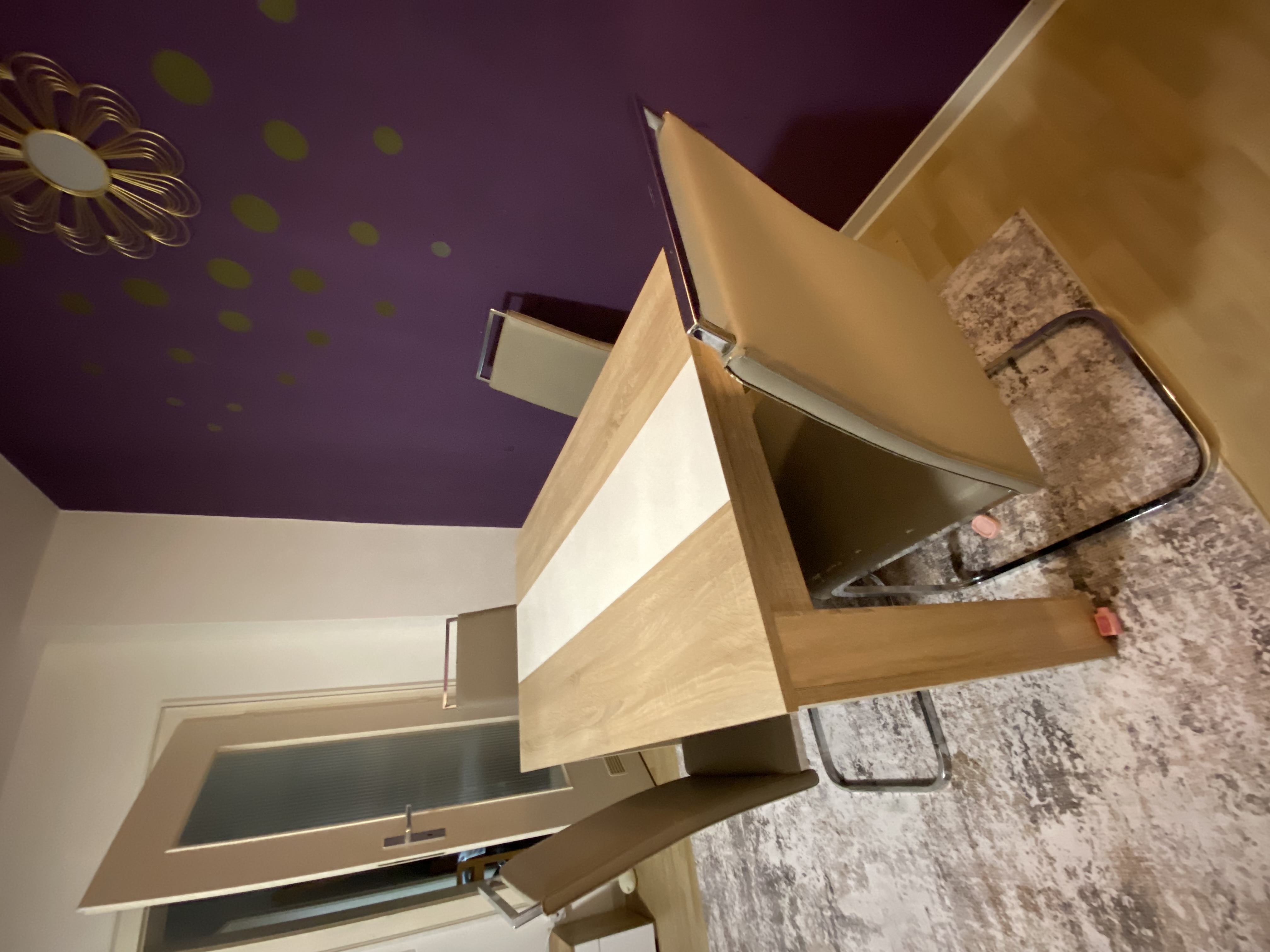 Esstisch mit 4 Stühlen