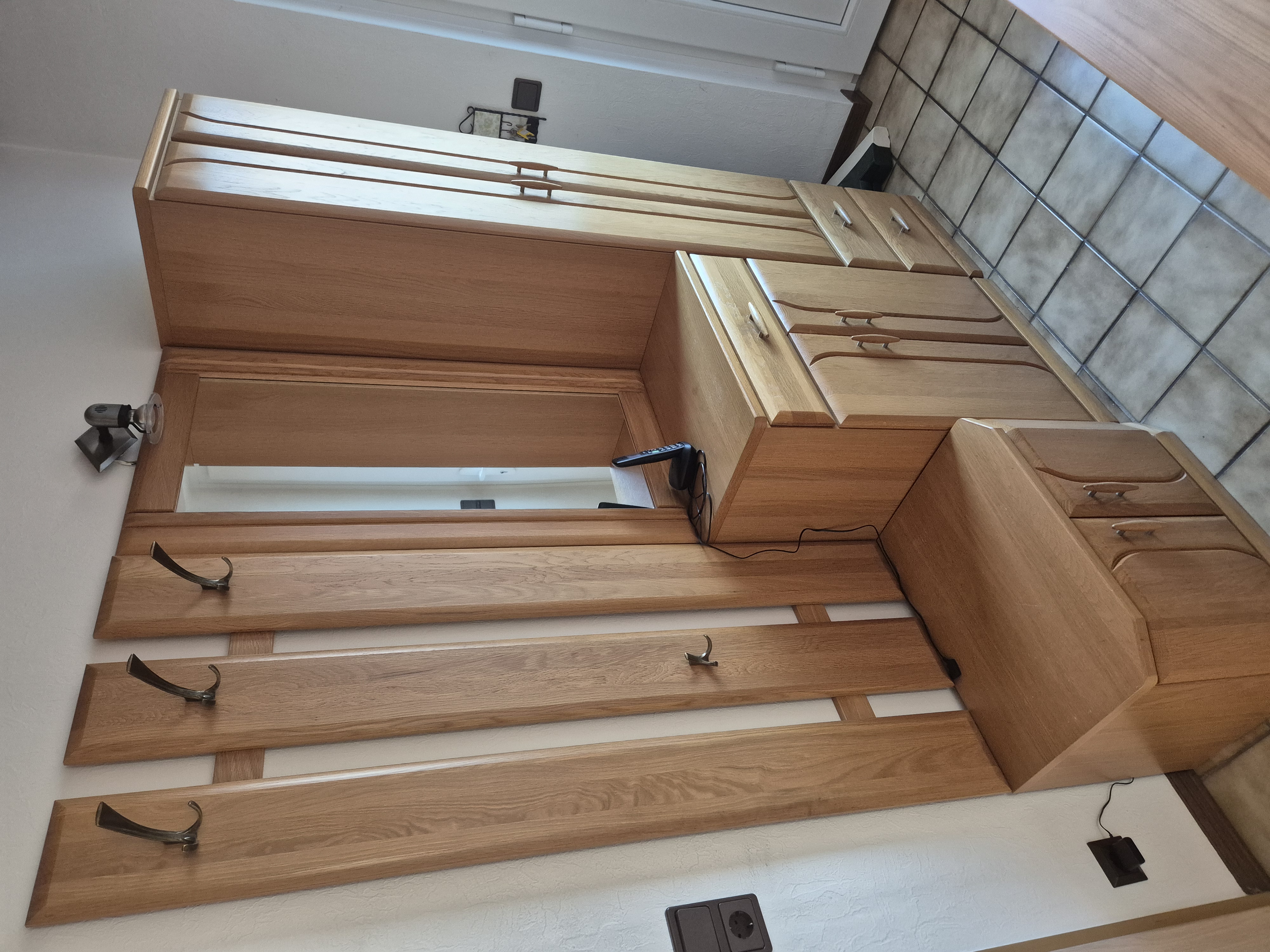 Garderoben-Element (5-teilig) zu verschenken