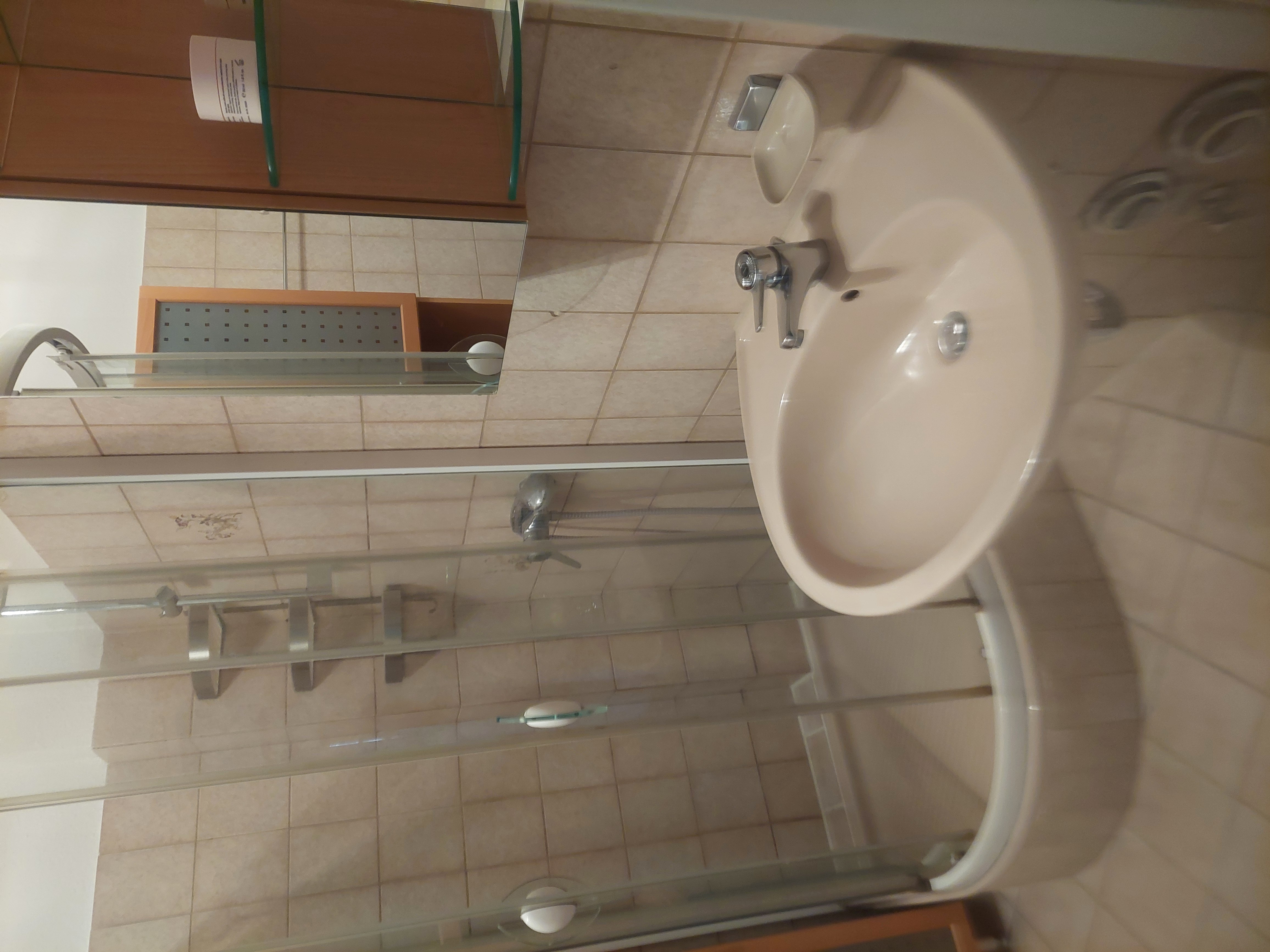 Spiegelschrank