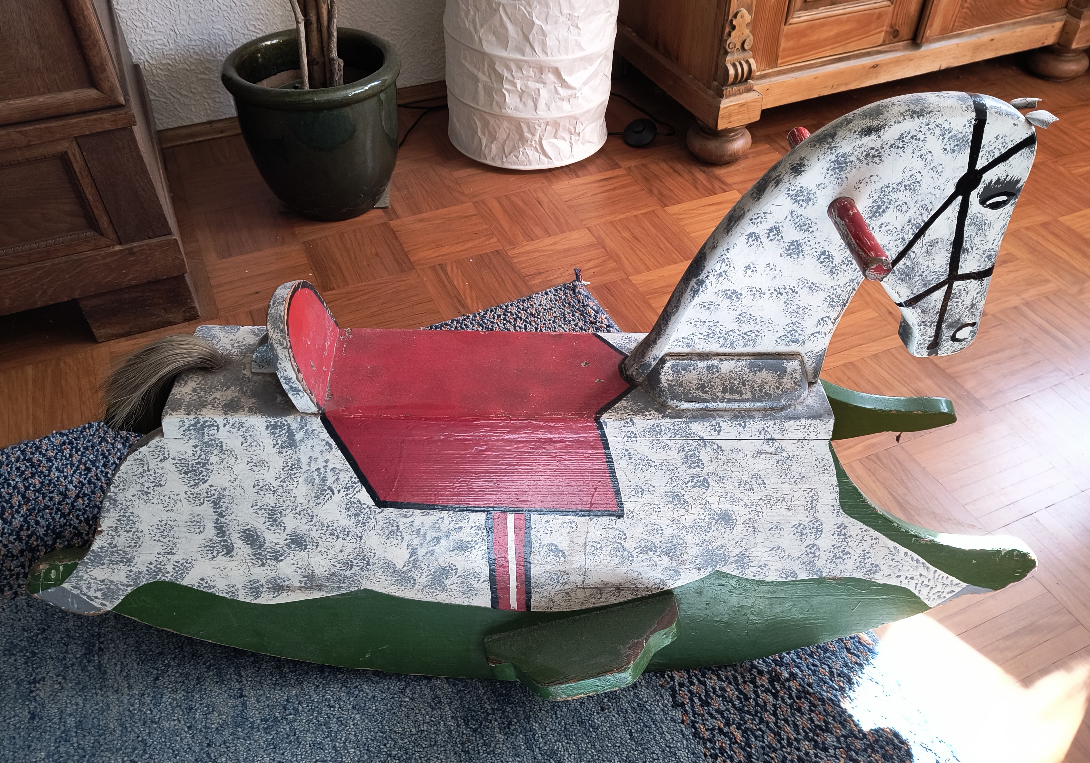 Schaukelpferd aus Vollholz